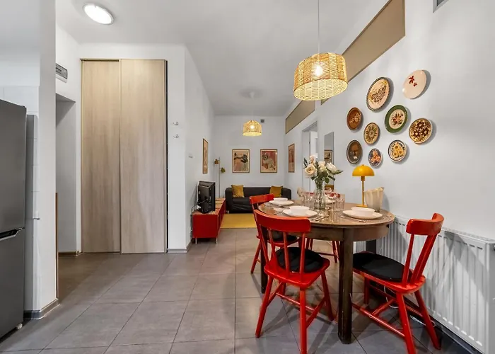 City Centre Apartment- Top Location, Park&Metro - By Rentujemy
